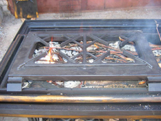 Oryginalny grill ze starej maszyny do szycia