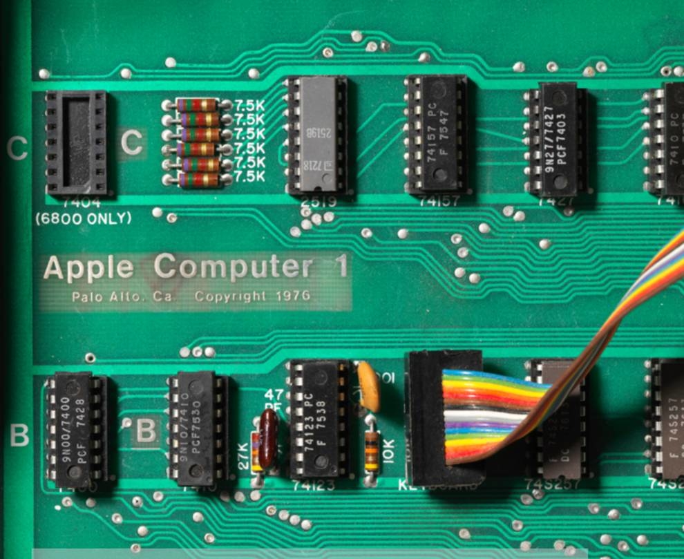 Apple's first computer sold at auction