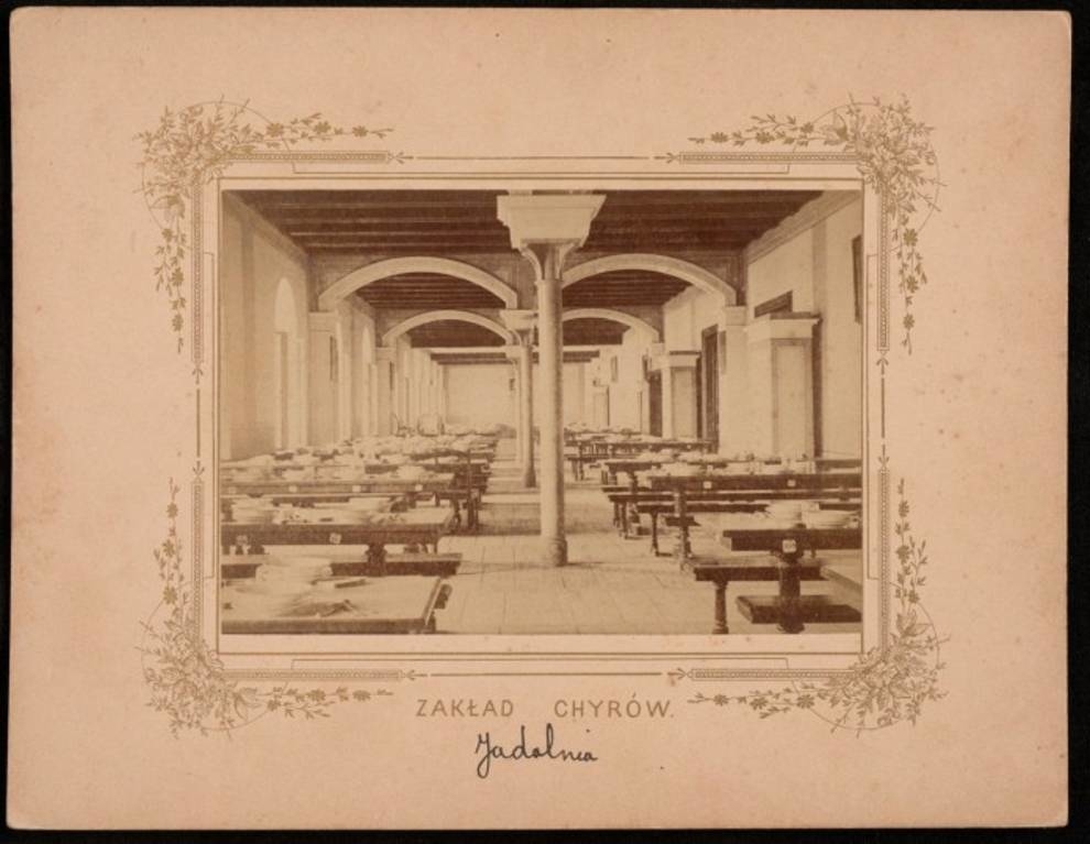 Jesuit College in Hirov: photos of L'voshchina, 1899