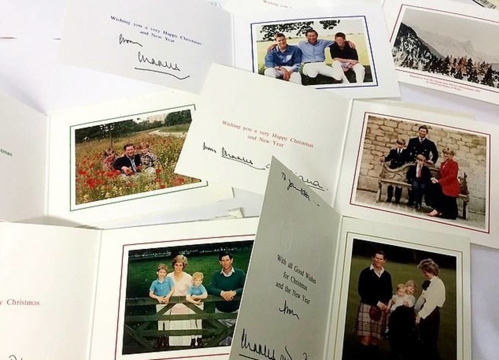 6 різдвяних листівок з поздоровленнями королівської сім'ї 26 років пролежали недоторканими