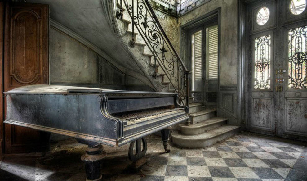 Incredible and abandoned: old French houses that have become unnecessary for their owners