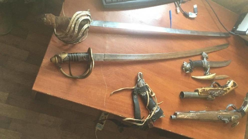 They tried to illegally export vintage weapons to Crimea