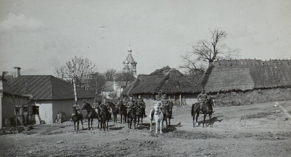 In the hands of the Austrians: photo Volyn village of the last century