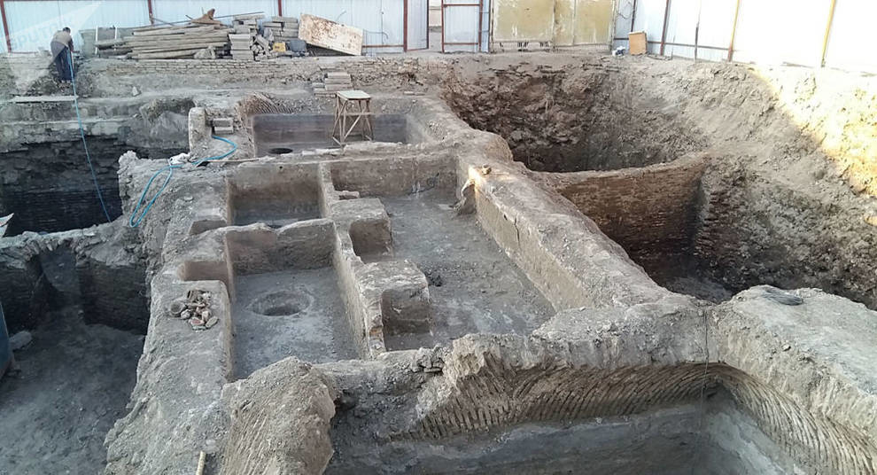 During construction in Bukhara found the ruins of the bath complex
