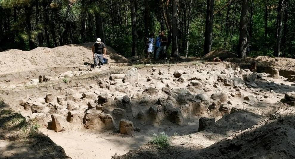 On the island of Khortytsya found an ancient sanctuary