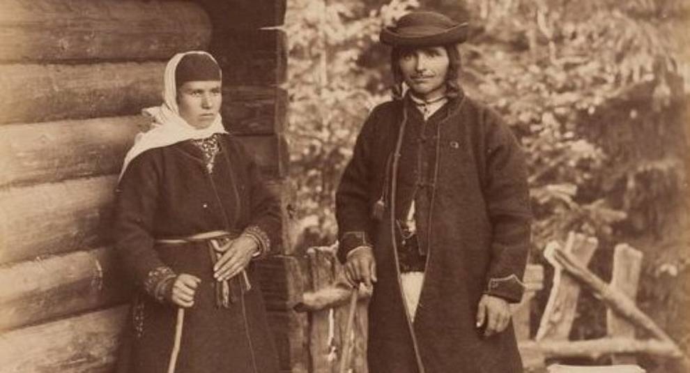 Ukrainian families of the XIX century in photographs by Alfred Silkevich