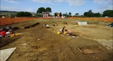 Chariot and weapons: a grave filled with artefacts was discovered in Italy
