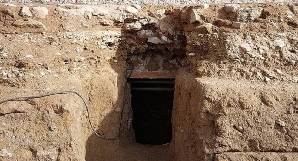 Ancient sarcophagus found under Roman forum