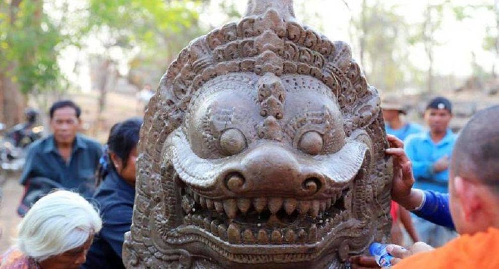 Ancient lion statue found in Cambodian temple