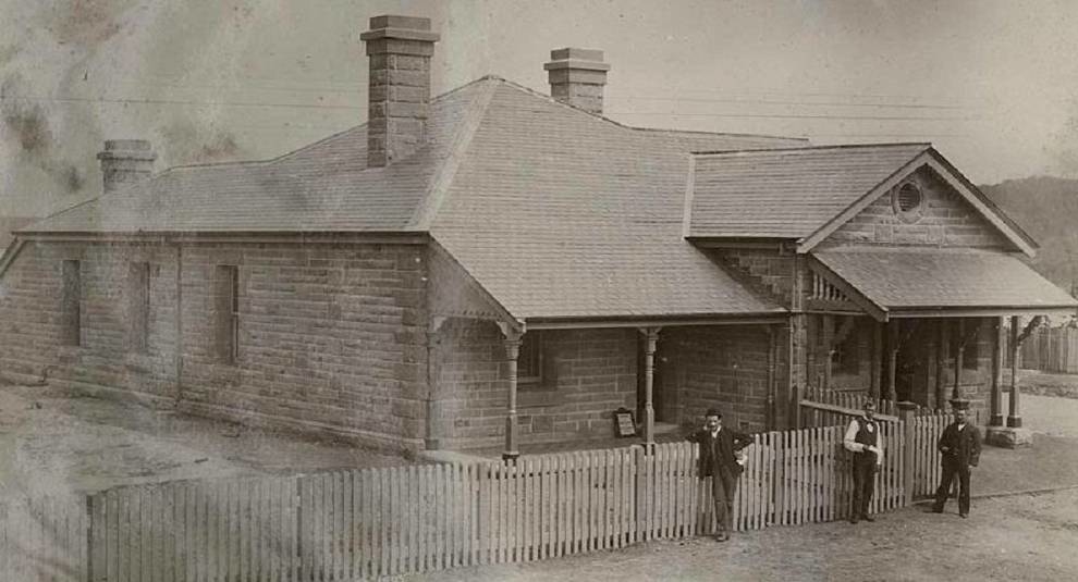 New South Wales post offices at the turn of the nineteenth and twentieth centuries