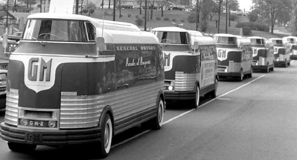 Advertising the future: General Motors Futurliners cars on the 