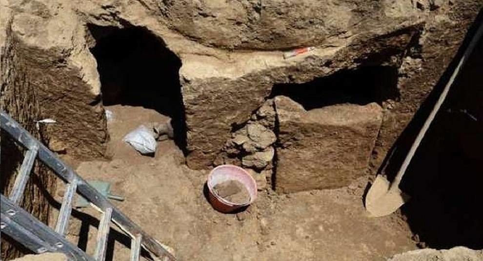 Archaeologists found the grave of a child in the necropolis of Osteria