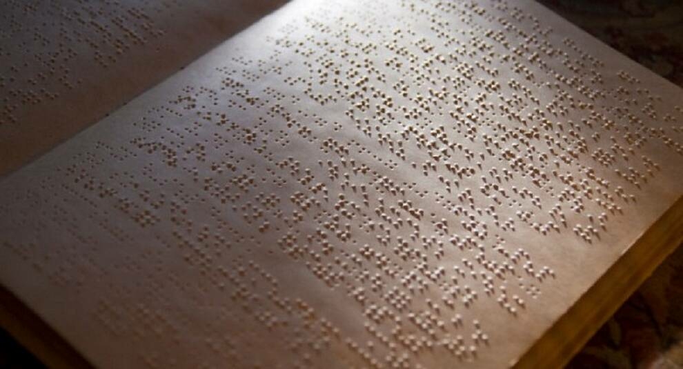 Louis Braille and its font for the blind and visually impaired