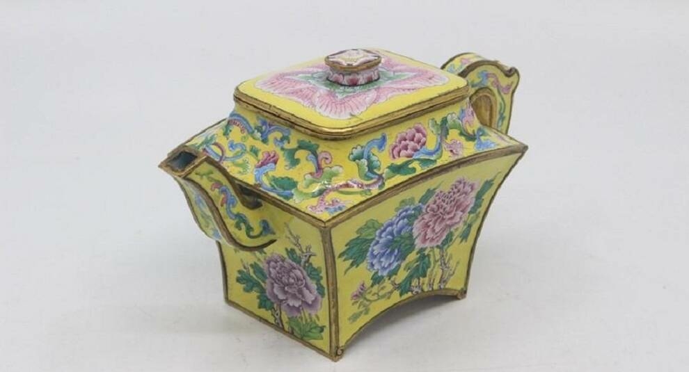 In Britain, almost half a million dollars sold an old Chinese teapot