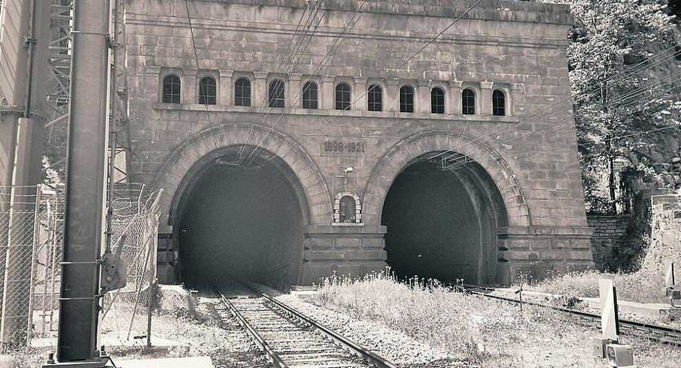 Залізниця під Альпами: Сімплонський тунель