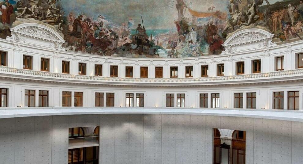 New Museum of modern art opens in Paris