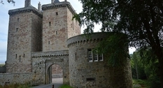 Средневековая крепость в Шотландии: замок Бортвик