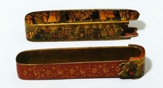 Коллекция ближневосточных коробочек для ручек в Музее Виктории и Альберта
