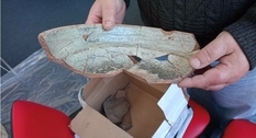 Знахідки у Хмельницькому: археологи показали артефакти, виявлені у старовинній корчмі