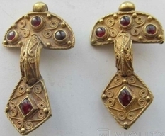 Masterpieces of jewelry art of Gothic masters