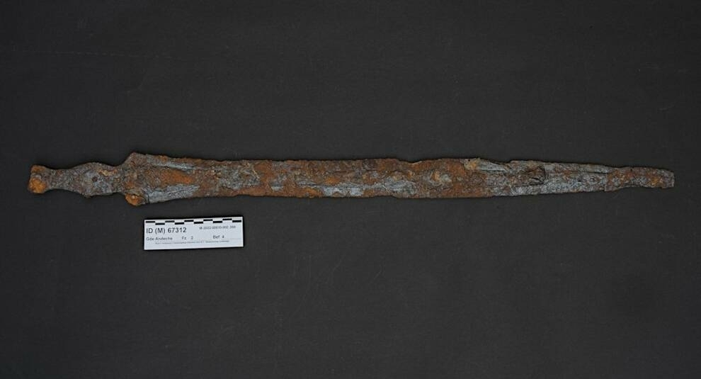 Dwa miecze z wczesnej epoki żelaza znalezione w Niemczech