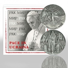 «Мир в Украине»: Ватикан выпустил официальную серебряную медаль