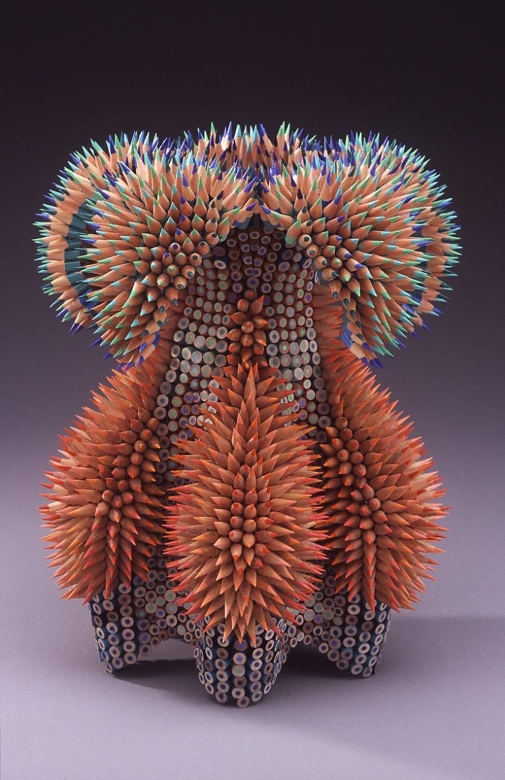 How colored pencils turn into sculptures