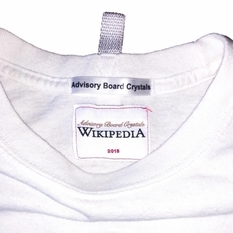 Wikipedia wydała ubrania