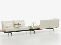Sofa ze stolikami od Barber&Osgerby