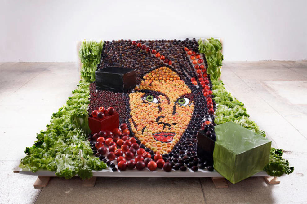 Only from a certain angle: Lithuanian artists create paintings from food that you won’t immediately see