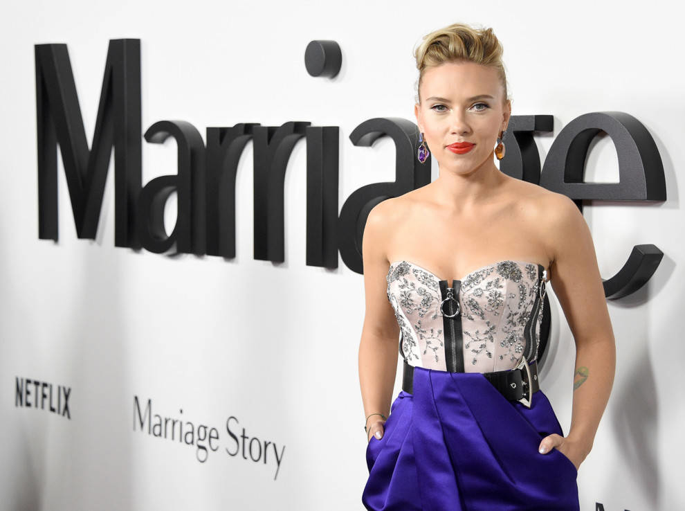 Scarlett Johansson pojawiła się na nowym obrazie od Louisa Vuittona