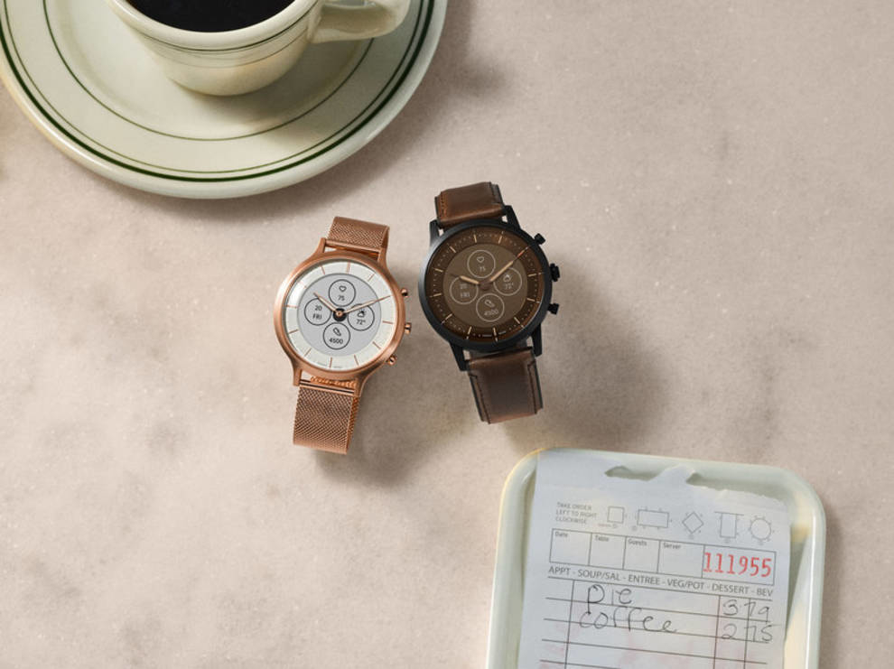 Fossil презентовала новые смарт-часы