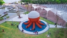 In China, built a playground with a giant knitted octopus