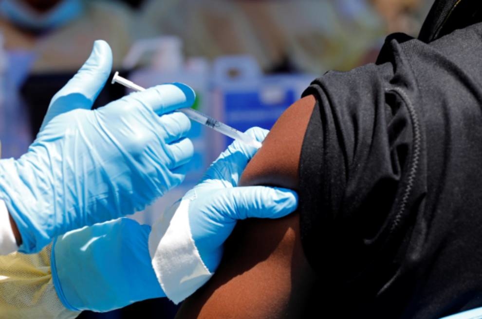 Лихорадка Эбола: в США впервые одобрили вакцину против вируса