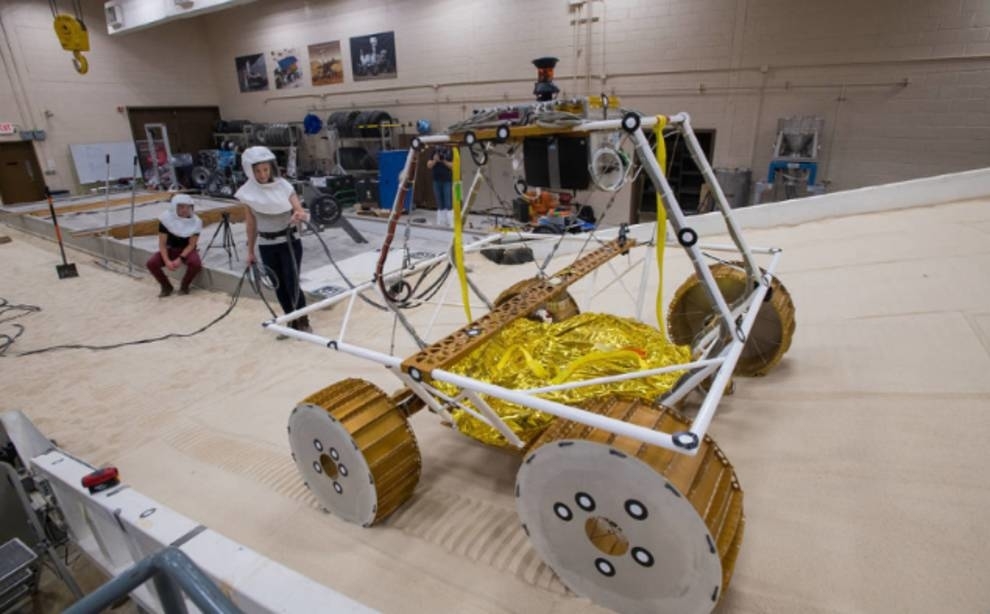 НАСА протестировали ровер, который будет искать воду в космосе