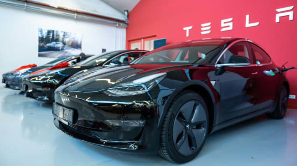Tesla factory in China closed due to coronavirus for 1.5 weeks