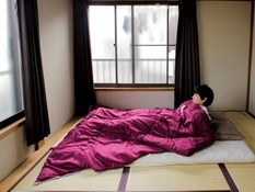 Połóż na półkach: pokazał, jak żyją japońscy minimaliści (Zdjęcie)