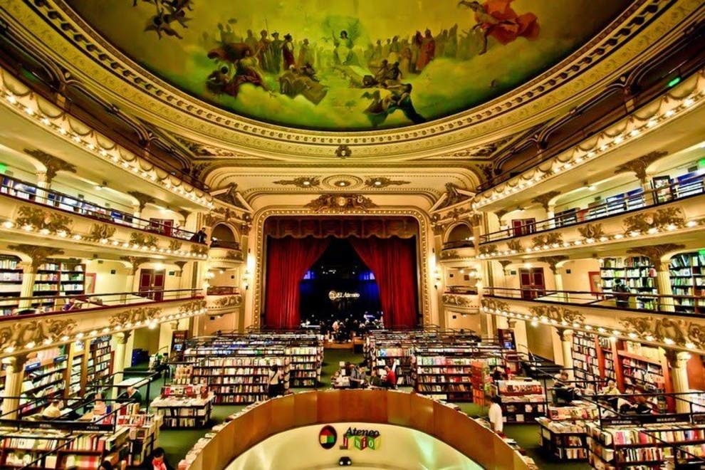 В столице Аргентины работает самый красивый книжный магазин в мире (Фото)