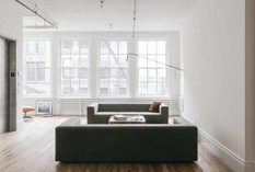 An architectural company refitted an old Manhattan apartment. The resulting loft-style space (Photo)