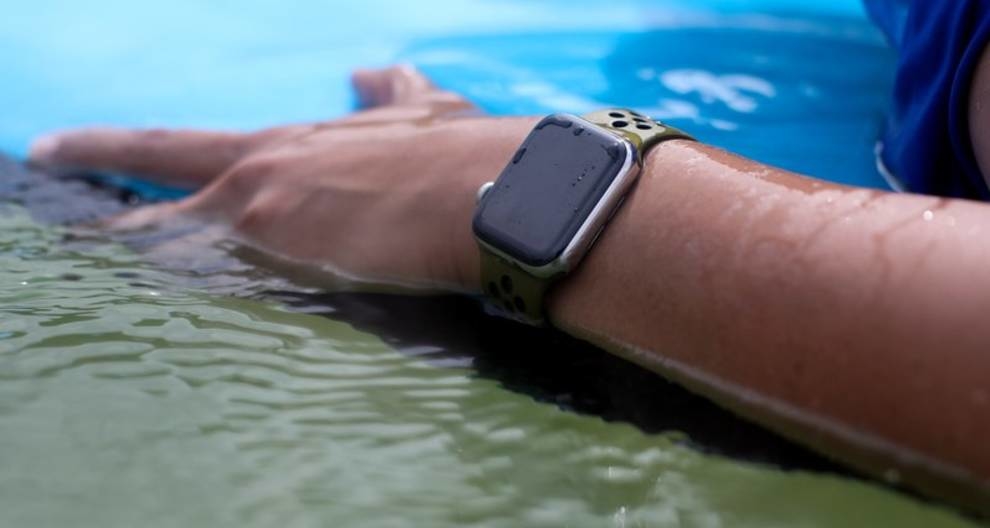 Apple Watch learned to save its owner from the water