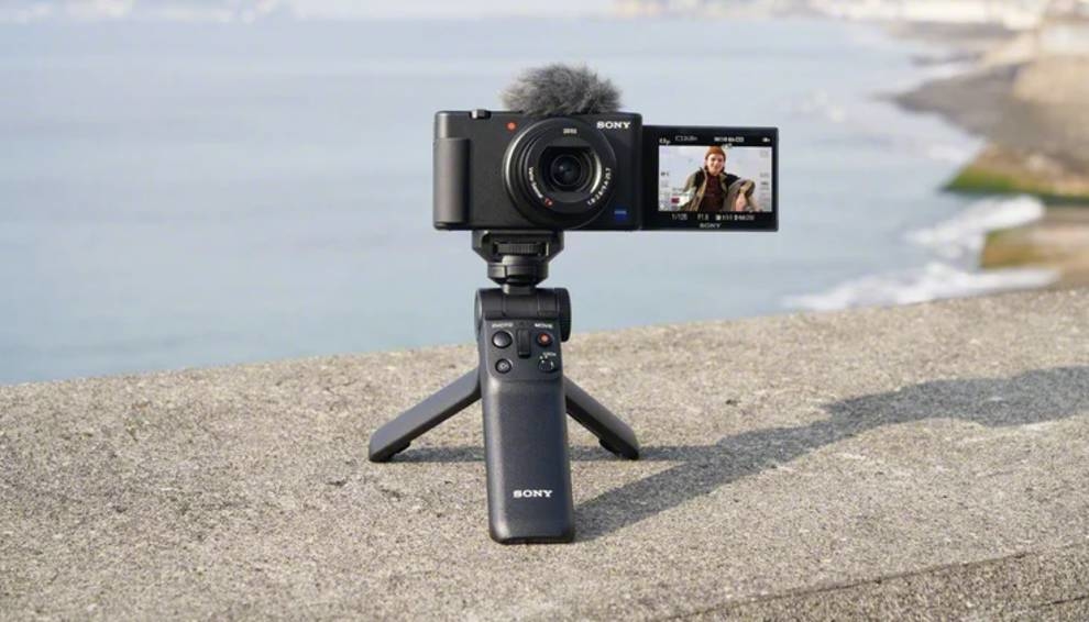 Sony презентовала новую камеру для блогеров (Видео)