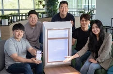 Samsung показала вікно, яке імітує штучне світло (Відео)