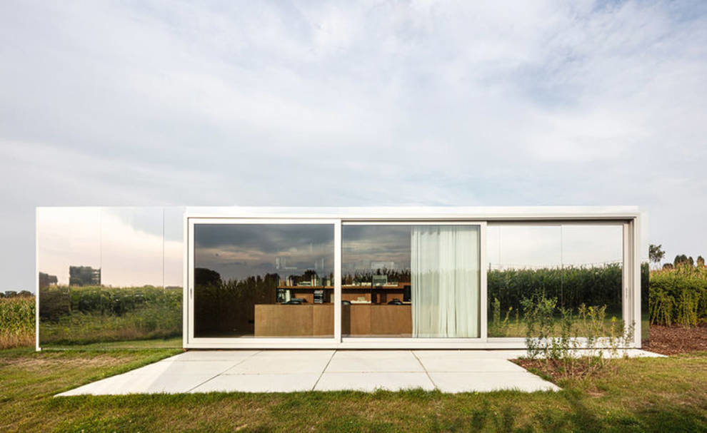 Architects from Belgium created a project of a mobile studio from transport containers (Photo)
