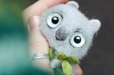 Dumped with love: Russian woman creates soft toys from wool (Photo)