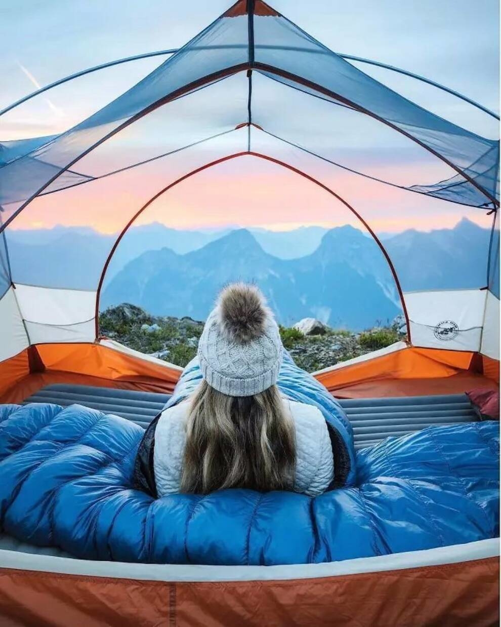 A room with a billion stars: netizens travel in transparent tents (Photos)