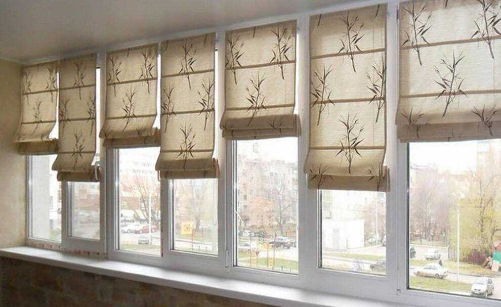 Versatility, functionality and beauty - interior designers on roman blinds