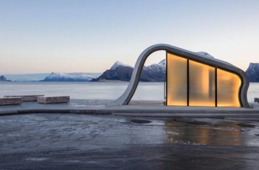 Норвежские архитекторы спроектировали беседку в форме волны для наблюдения за северным сиянием