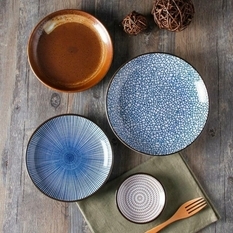 Grandma's cups and ornate saucers - ceramic trends in 2020