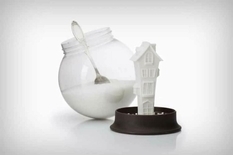Is it too early for autumn? Designers have created a fancy sugar bowl that resembles a snow globe