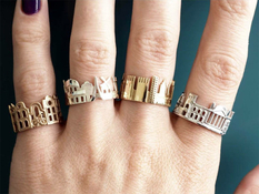 Eiffel Tower, Arc de Triomphe and Moulin Rouge - attractions on the rings of a jeweler from the USA (Photo)